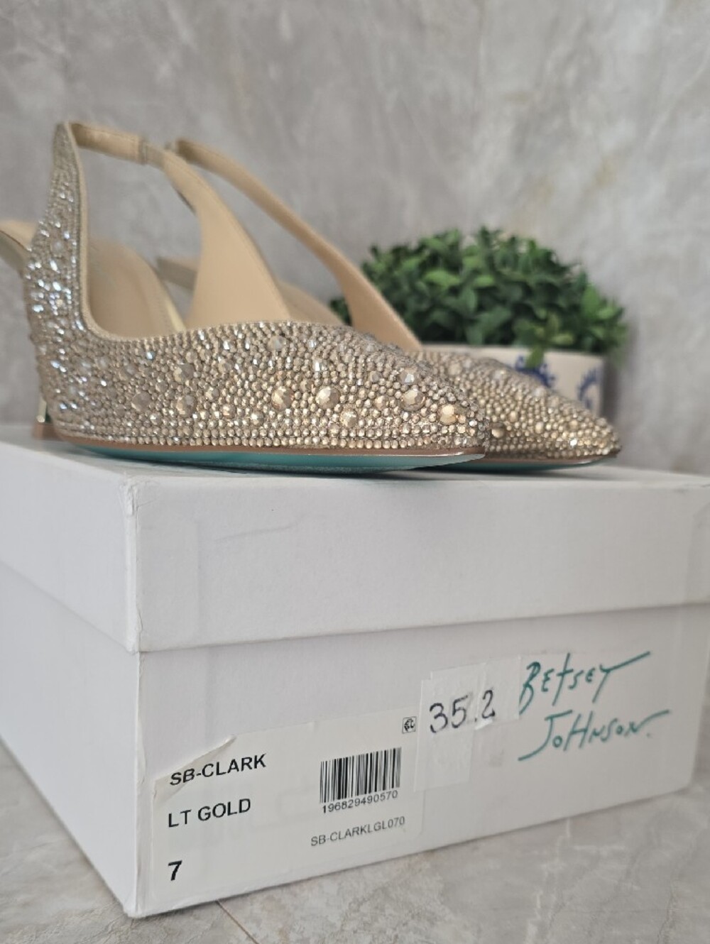Betsey Johnson Clark Rhinestone Slingback Pumps - Light Gold - Size 7 - Picture 11 of 11